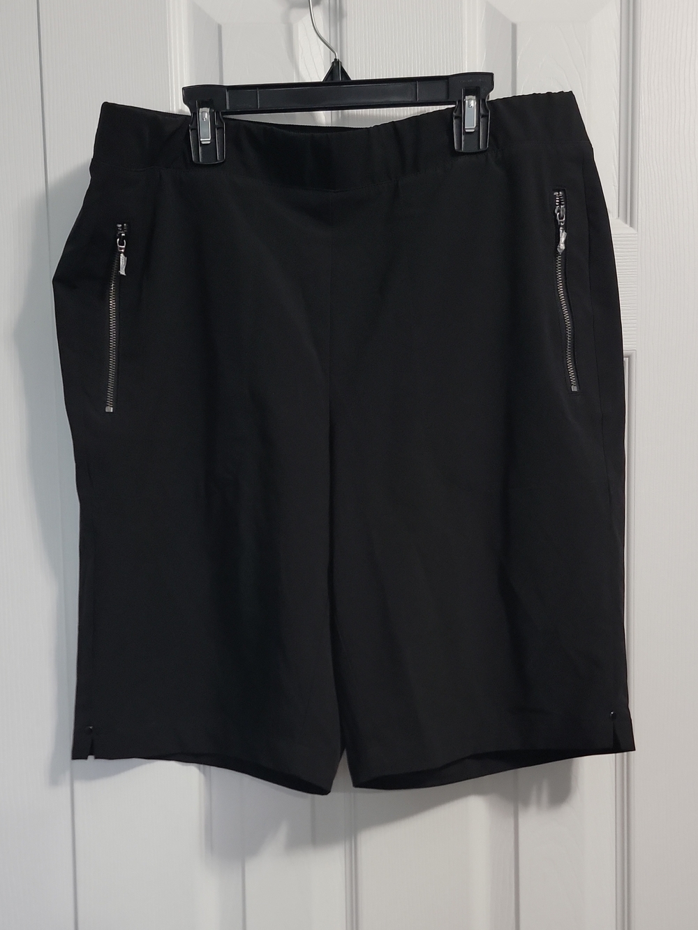 Chicos 2/12 Womens Black Zip-Pocket Bermuda Shorts